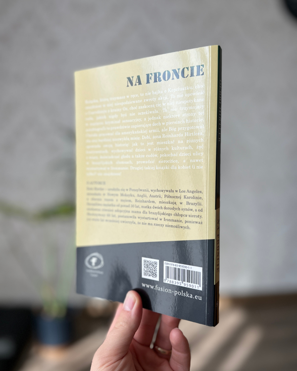 Na froncie | Debi Hirtler